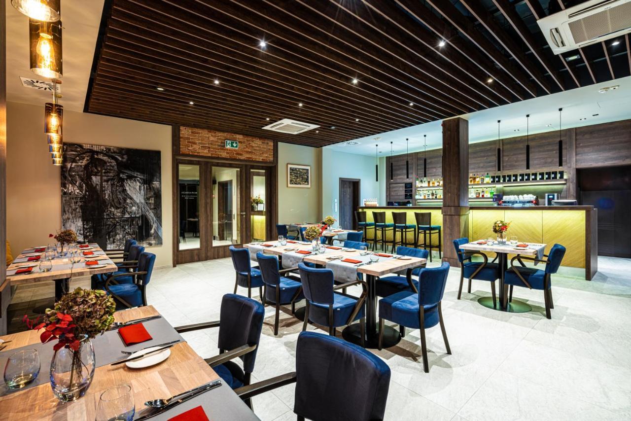 Sezony. Restauracja I Hotel Kostrzyn Luaran gambar