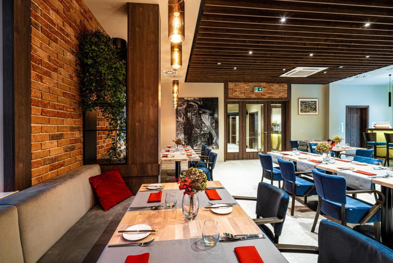 Sezony. Restauracja I Hotel Kostrzyn Luaran gambar